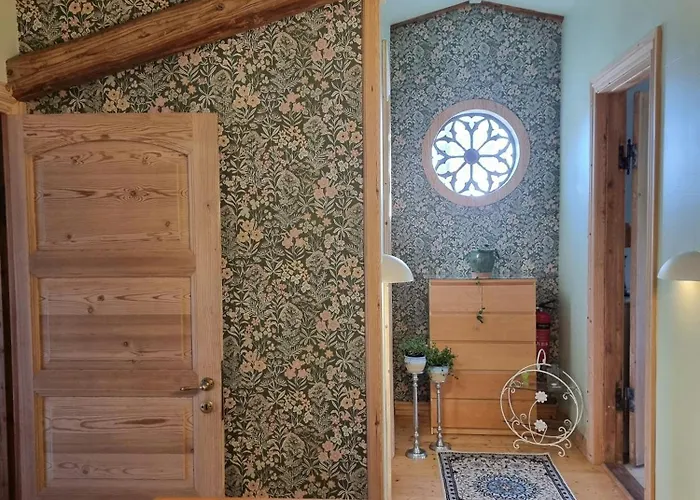 Find Inner Silence In The Old Grain Loft * Vejro